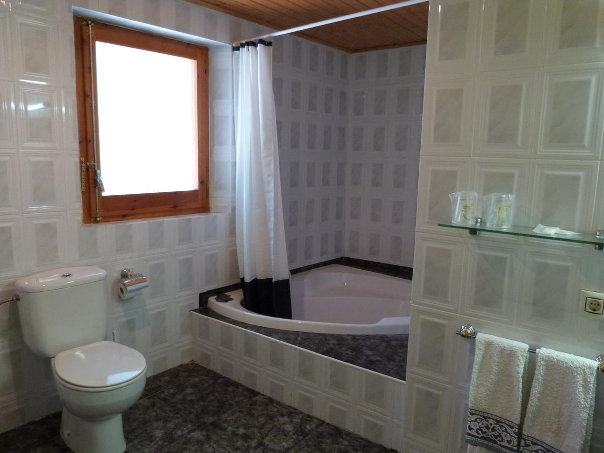 Ca L'Amadeu Hotel Vilanova de Escornalbou Стая снимка