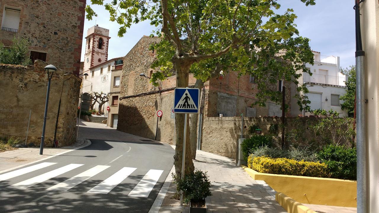 Ca L'Amadeu Hotel Vilanova de Escornalbou Екстериор снимка