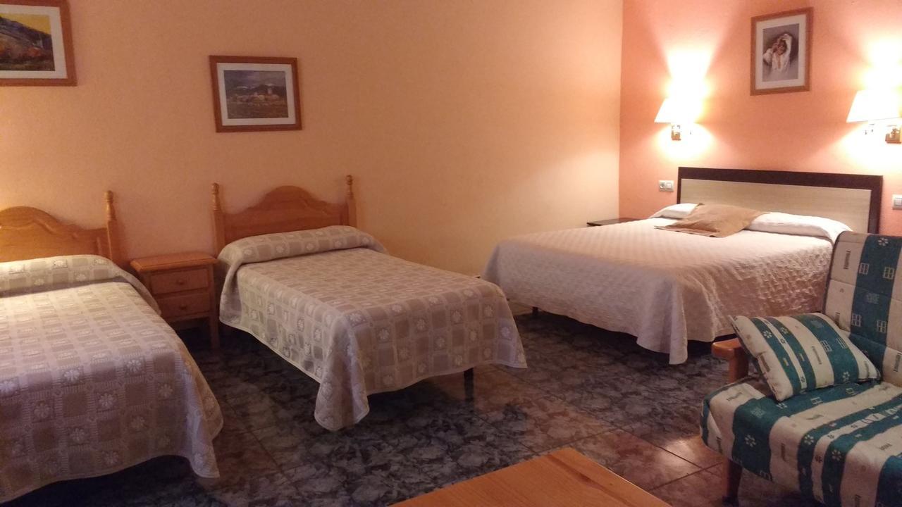 Ca L'Amadeu Hotel Vilanova de Escornalbou Екстериор снимка