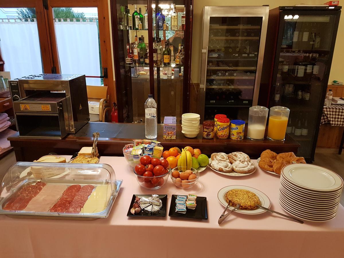 Ca L'Amadeu Hotel Vilanova de Escornalbou Екстериор снимка